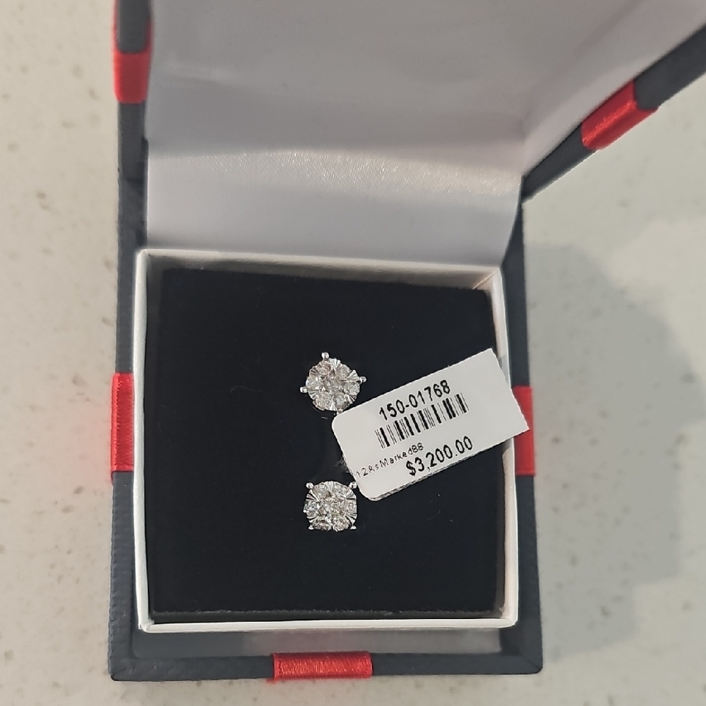 Gorgeous Diamond earrings-Great grade & VS2 & H-brilliant sparkle-reg. $3200